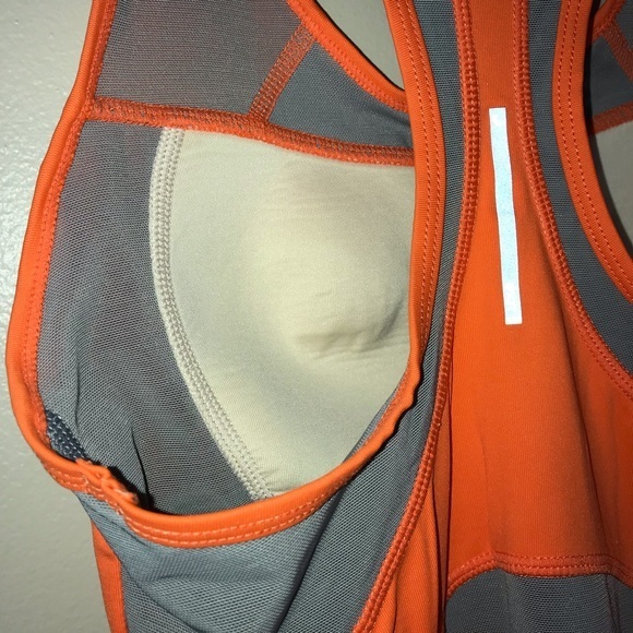 Lolë Racerback Workout Tank w Shelf Bra Sz XS EUC - Picture 5 of 6